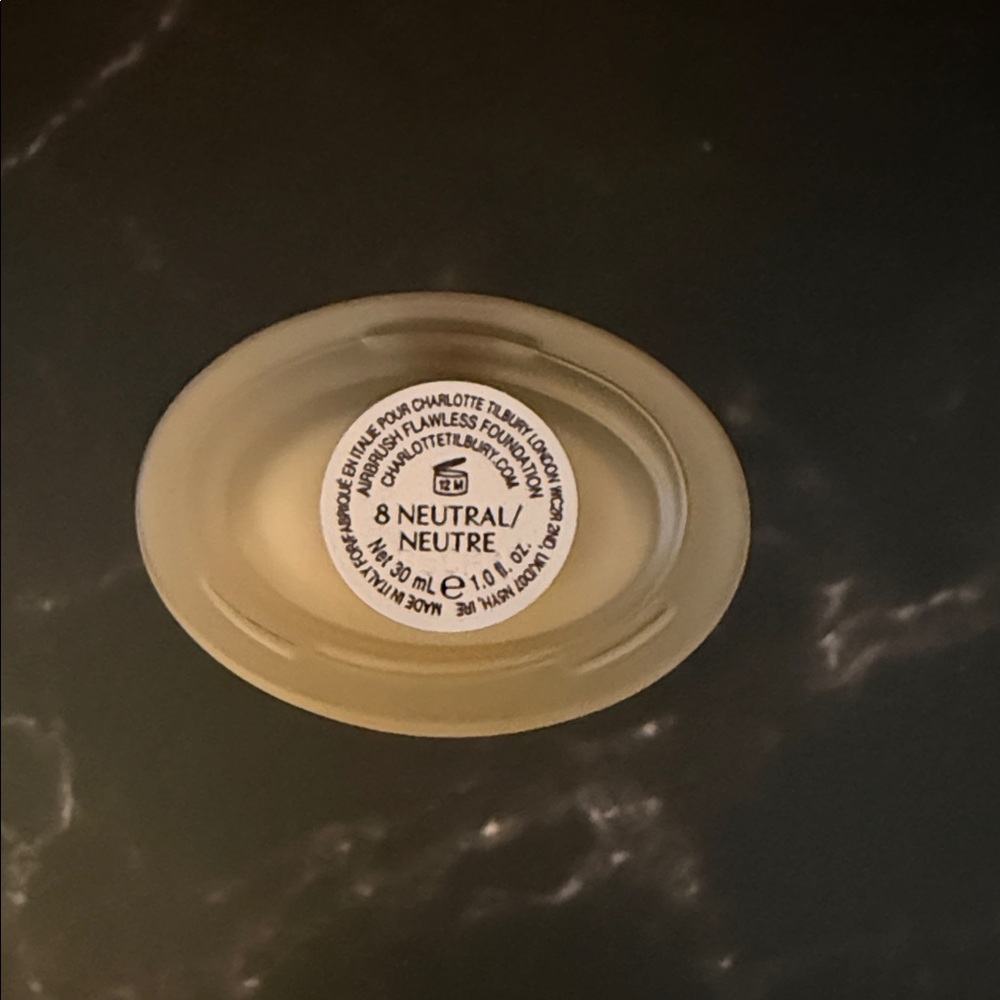 Charlotte Tilbury Airbrush Flawless Blurring & Matte Foundation - 8N - Picture 3 of 6